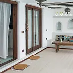 Spacious Three-Bedroom Groundfloor Beachfront Villa