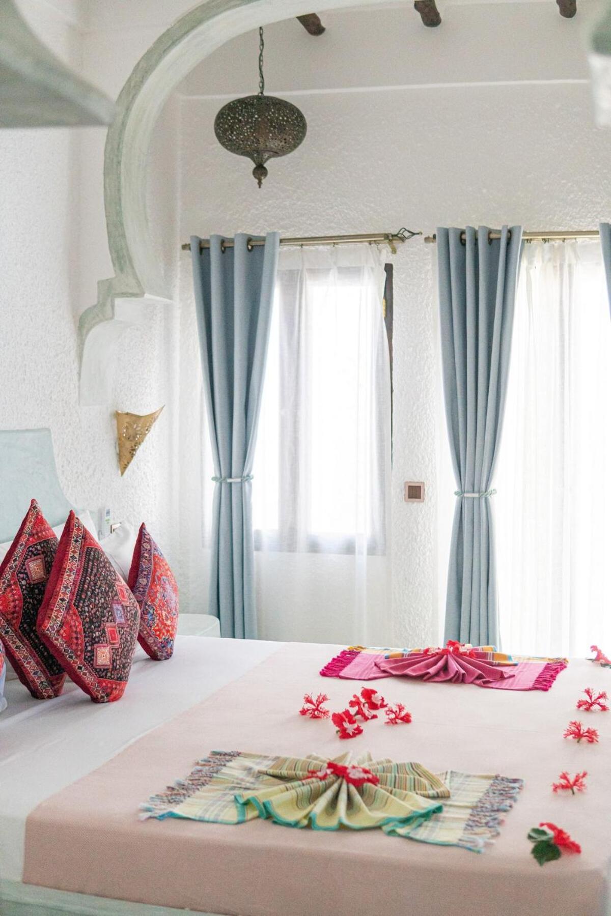 Spacious Three-bedroom Groundfloor Beachfront Villa